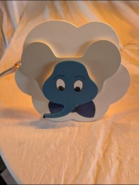2/60$ Vintage Blue Elephant Wall night light with White Cloud Backing